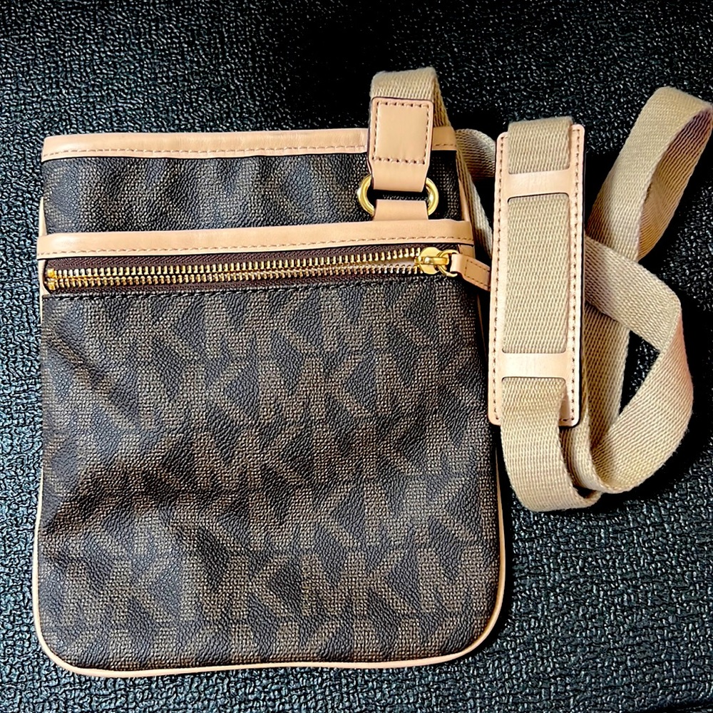 Never Used Michael Kors Crossbody
